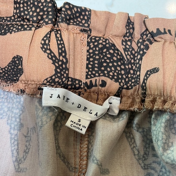 Jane + Delancey Cheetah Top and Short Set NWT - Picture 17 of 17
